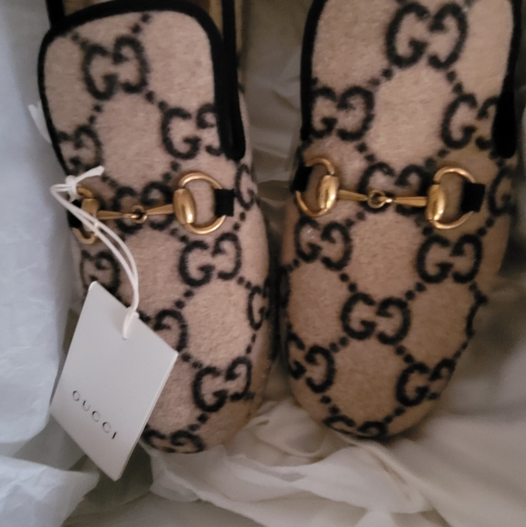 GUCCI loafers